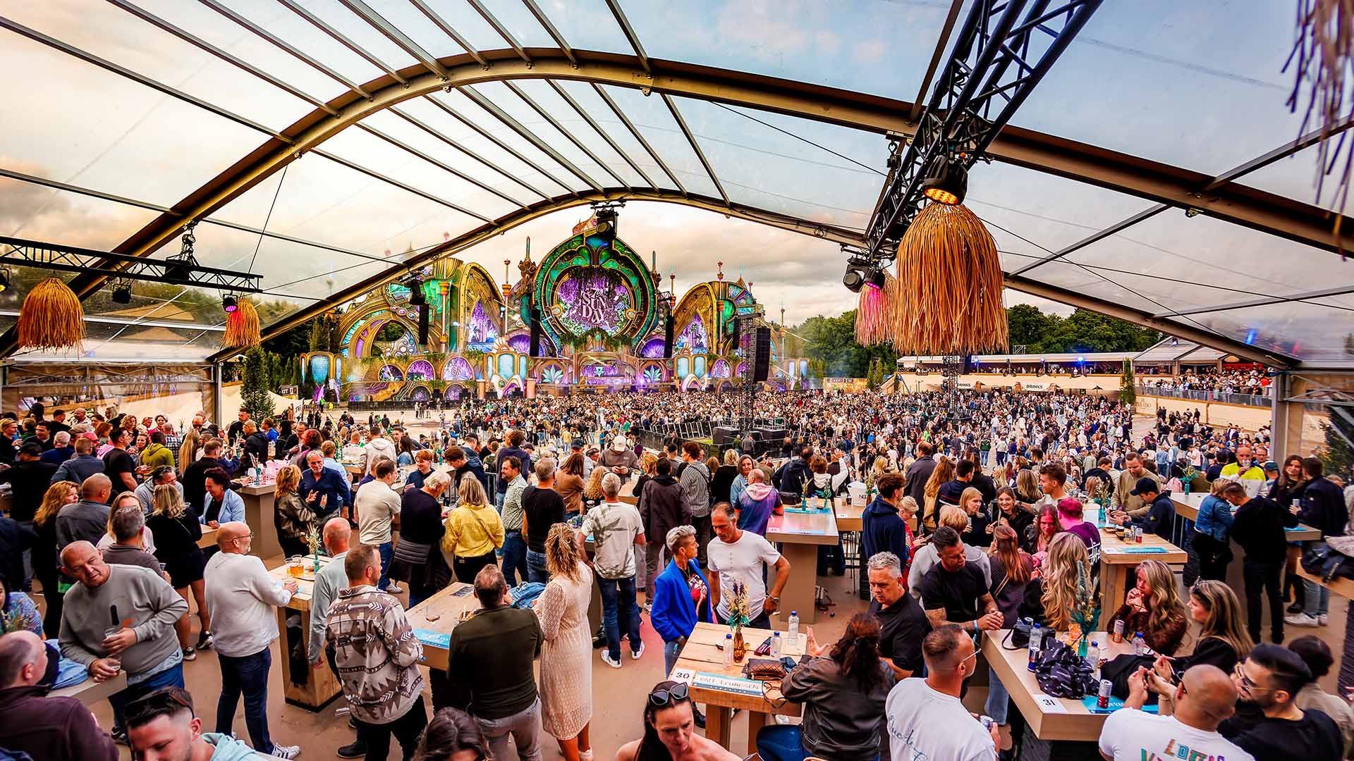 250608-195300-7th SUNDAY FESTIVAL-Martin Hols-35722-CR3--